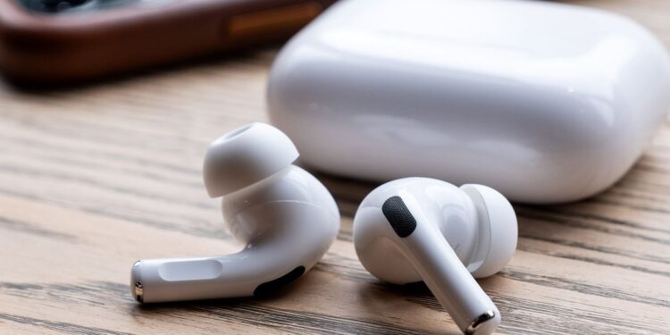 Which Are The Best Apple AirPods To Buy In 2021?