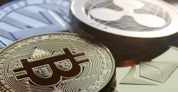 Australia’s Crypto Regulation Delays Driving Investment Offshore, Says Senator Andrew Bragg