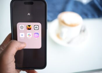 AI-powered personal assistants transforming home life in 2025