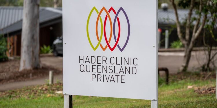 hader clinic sign outside